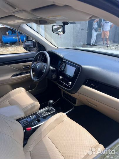 Mitsubishi Outlander 3.0 AT, 2019, 60 000 км