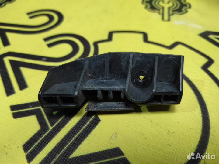 Крепление бампера переднее левое Subaru Legacy BLE