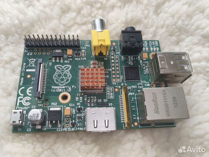 Компьютер Raspberry Pi с корпусом и реле 220 вольт