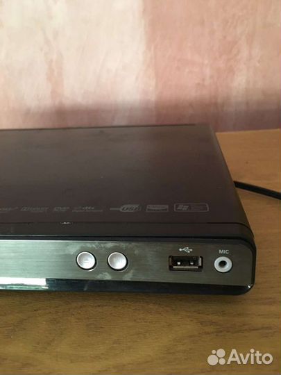 Dvd плеер Philips и 50 dvd дисков