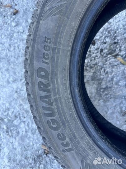 Yokohama Ice Guard IG65 215/60 R16