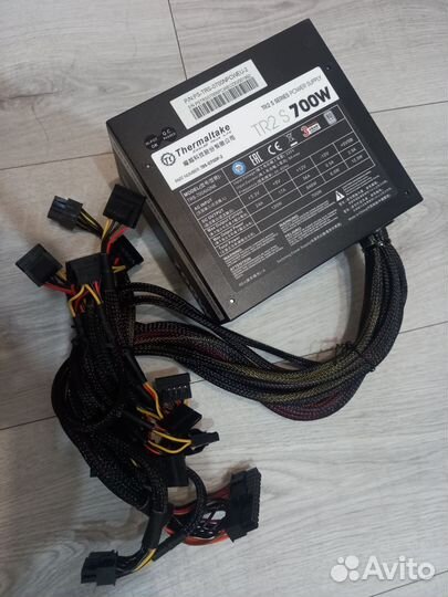 Блок питания Thermaltake TR2 S 700W