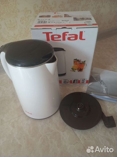 Электрический чайник Тефаль KO260130