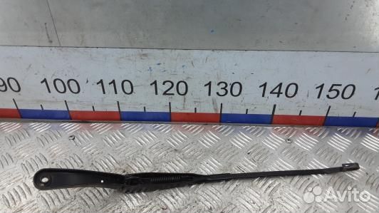 Щеткодержатель лобового стекла dacia sandero 1 (5B