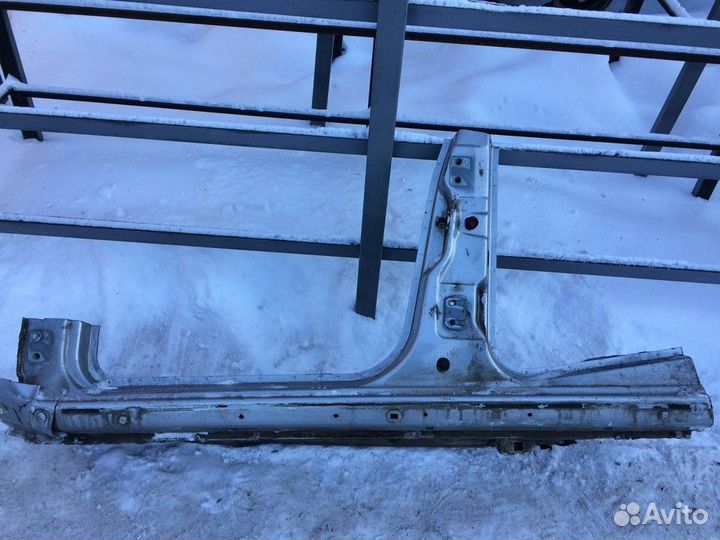 Стойка кузова с порогом левая Fiat Albea