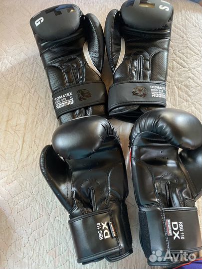 Боксерские перчатки