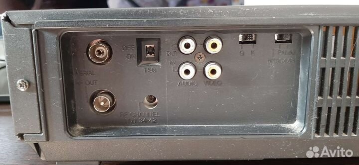 Видеомагнитофон Hitachi