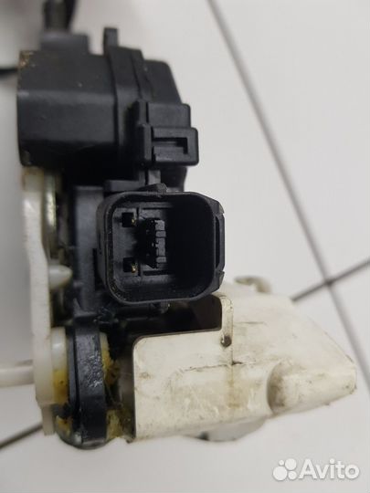 Замок двери задний левый