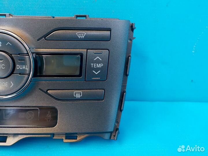 Блок управления климатконтроля toyota Auris (E15)