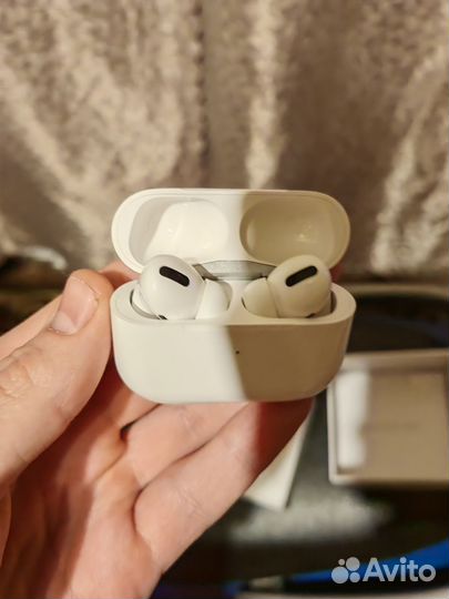 Беспроводные наушники Apple Airpods Pro