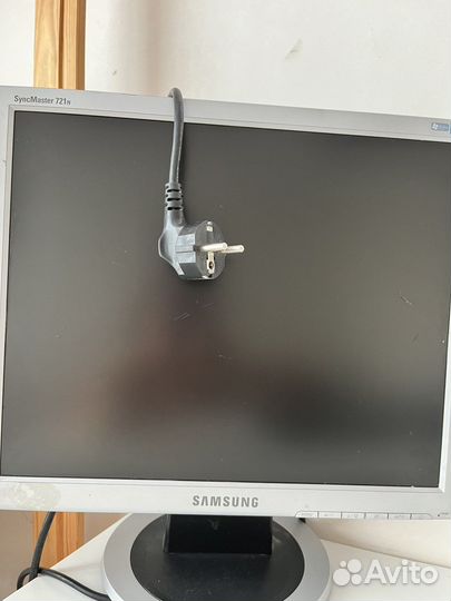Монитор Samsung 721 n
