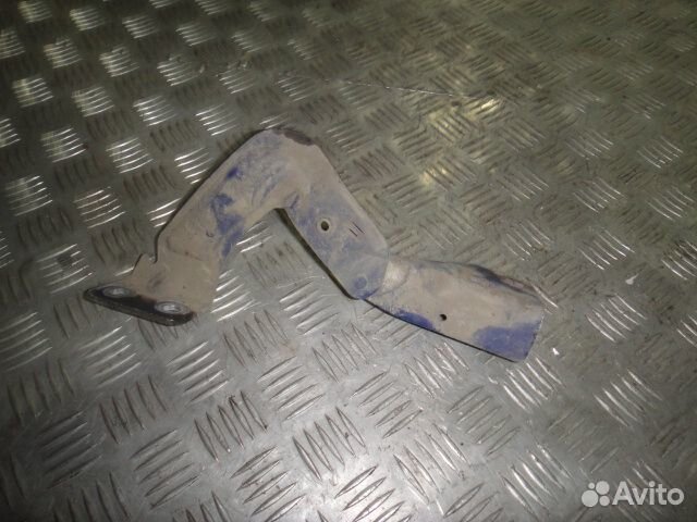 Петля капота Kangoo (97-08) R б\у (арт. 8200153071)