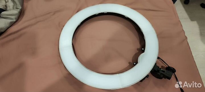 Кольцевая лампа Okira rl-18