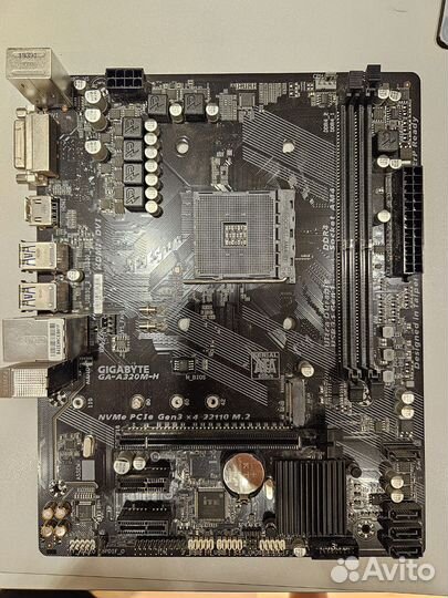 Материнская плата