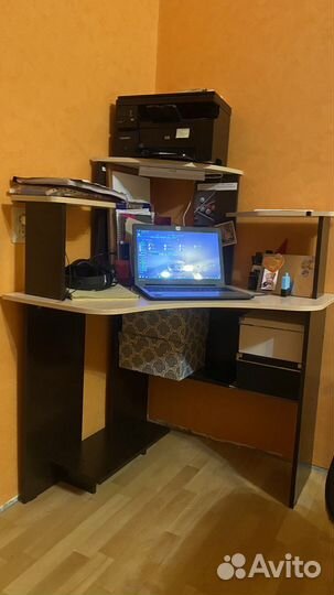 Компьютерный стол