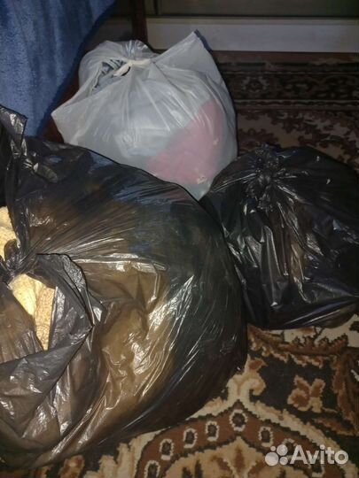 3 пакета женских вещей 42р