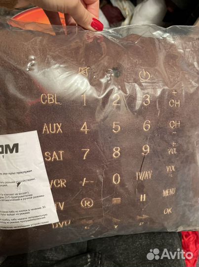 Пульт -подушка для телевизора