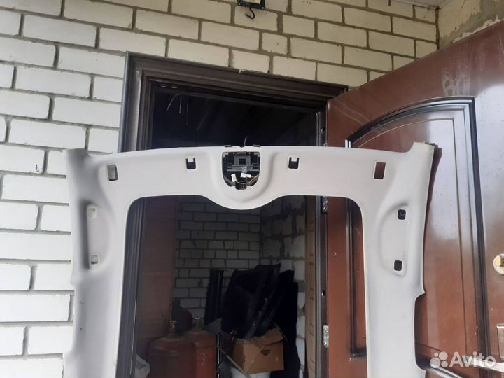 Обшивка потолка Peugeot 308 (панорамная)