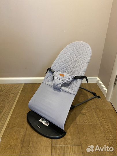 Детский шезлонг или баунсер