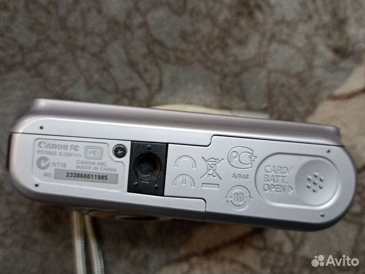 Компактный фотоаппарат canon