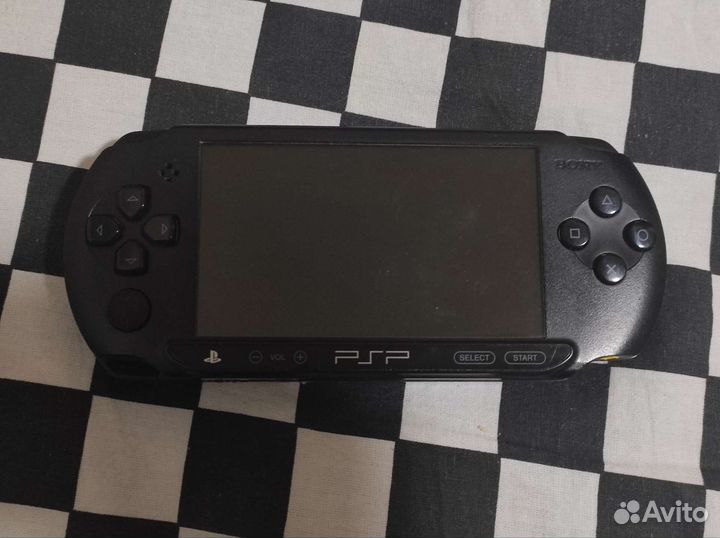 Sony PSP street e1008 Прошитая (64 гб)