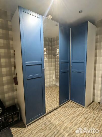 Угловой шкаф