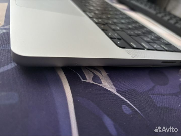 Macbook pro 14 m1 pro 16 512