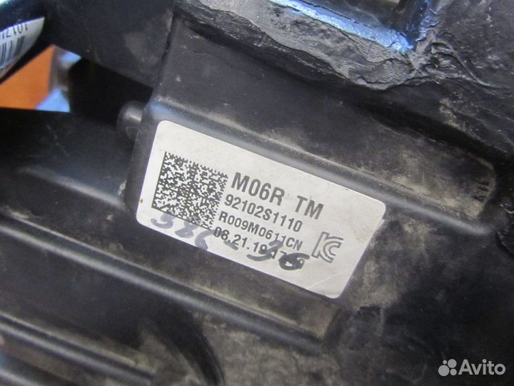 Фара правая Hyundai Santa Fe 4 92102S1110