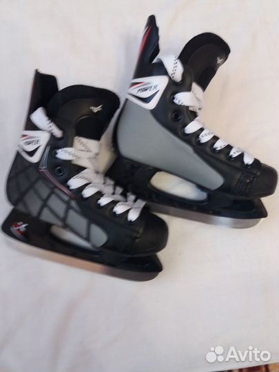 Коньки хоккейные