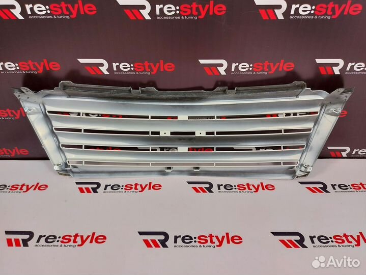 Решетка радиатора Toyota Land Cruiser 150