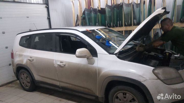 Лобовое стекло Шевроле Орландо