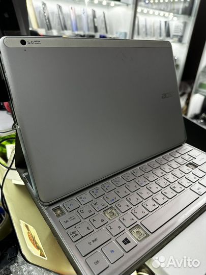 Планшет Acer Iconia Tab W700