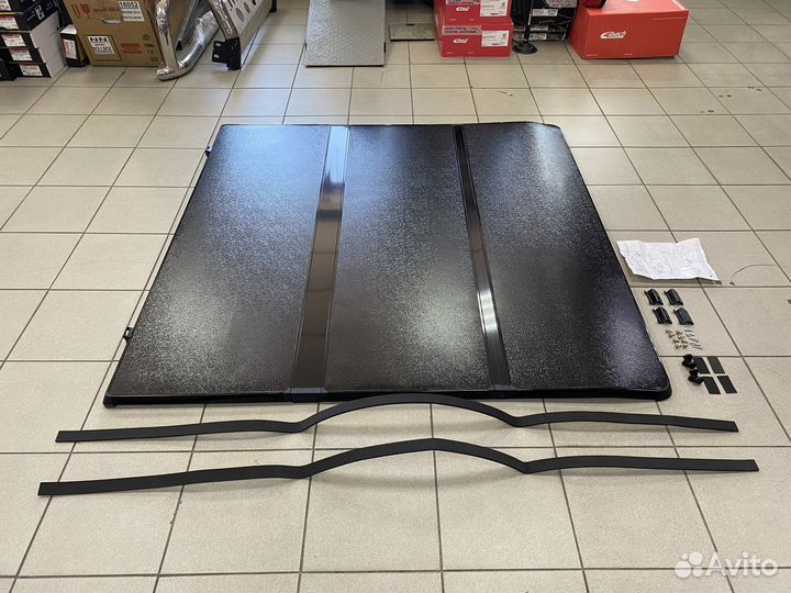 Жесткая крышка на пикапы Toyota Tundra 5.5 \ 6.5ф