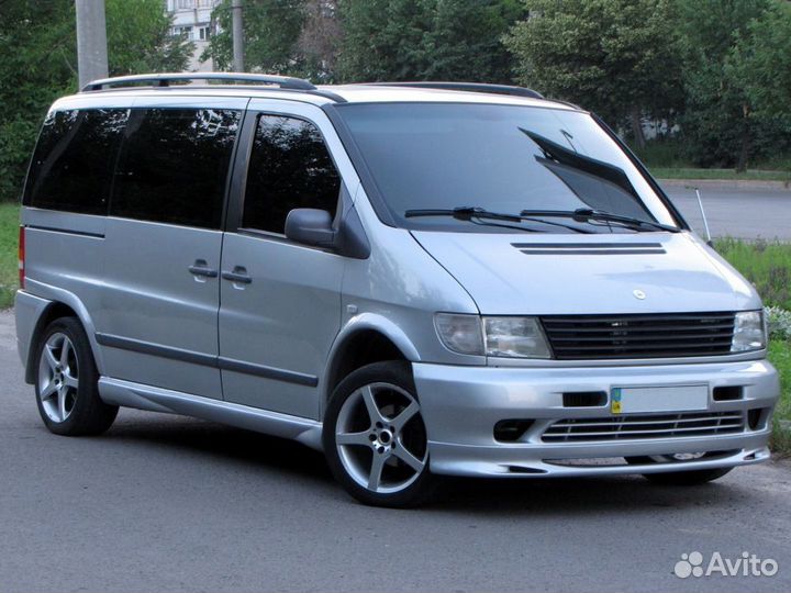 Накладки на пороги AMG Mercedes Vito W638