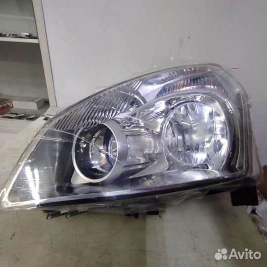 Фара с корректором левая nissan Qashqai 2006-2009