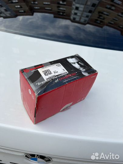 Тормозные колодки brembo