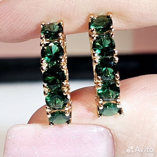 Серьги дорожки россыпью фианитов цвет изумруд
