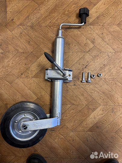 Опорное колесо для прицепа новое