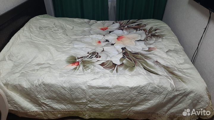 Покрывало на 2 х спальную кровать новое