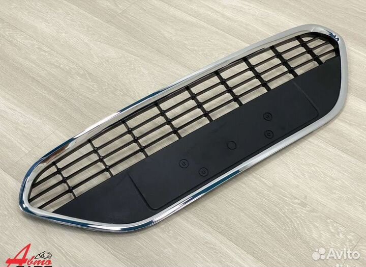 Решётка радиатора Ford Focus 2 рейстайлинг