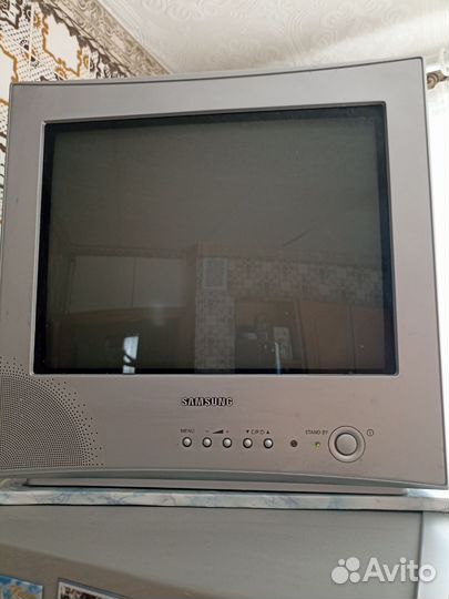 Телевизор samsung в рабочем состоянии