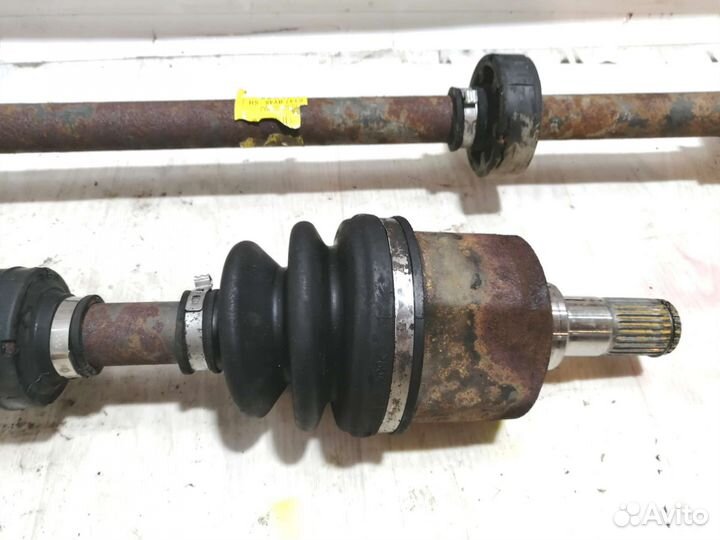 Привод передний правый Hyundai Sonata Ef