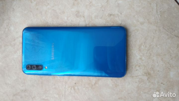 Samsung Galaxy A50, 4/64 ГБ