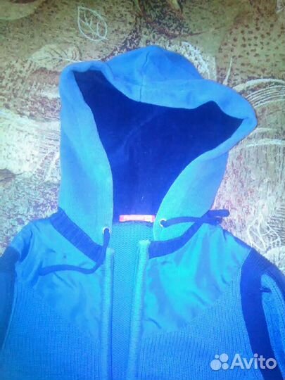 Стильная кофта фирмы Пеликан