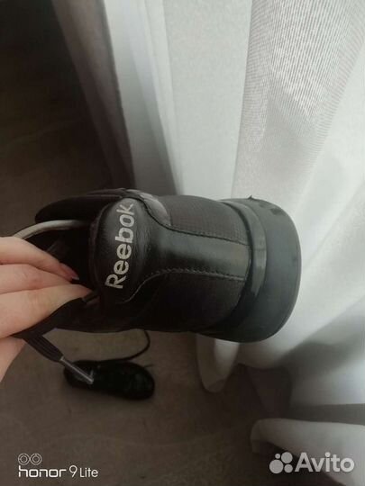 Кроссовки женские 38 размер оригинал Reebok isiton