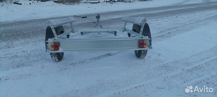 Прицеп легковой для лодки до 4,5 метров