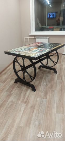 Кухонный стол