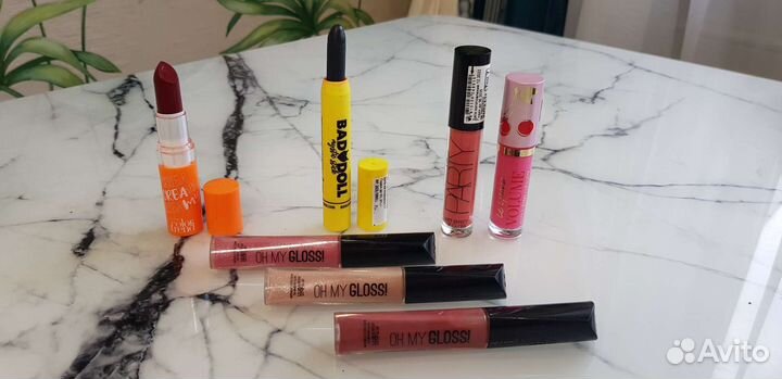 Тени, румяна, пудра