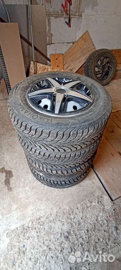 Yokohama Ice Guard Stud IG55 175/70 R14 95