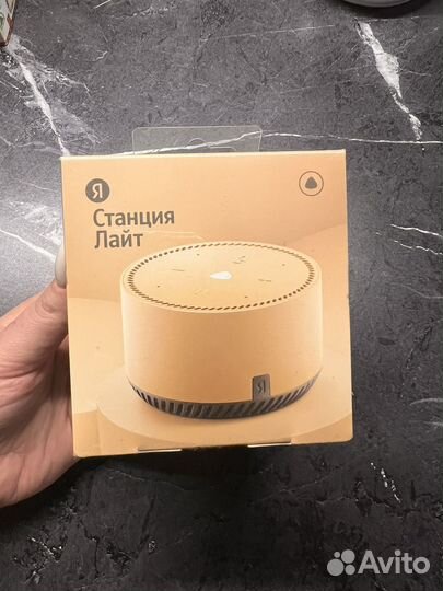 Умная колонка Алиса